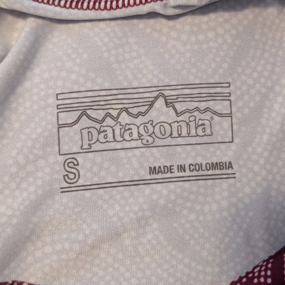 Patagonia Microswell Short Sleeve Rashguard Arrow Red Womens L (mislabeled) - Picture 8 of 8
